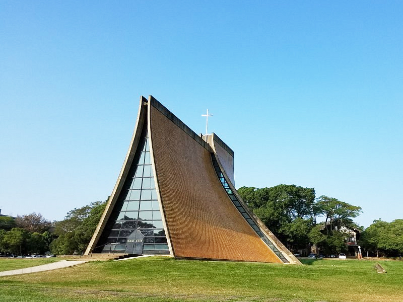 โบสถ์ลูซ (Luce Memorial Chapel)