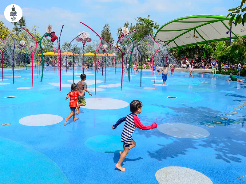 สวนน้ำและสนามเด็กเล่นที่ Far East Children's Garden ภายใน garden by the bay