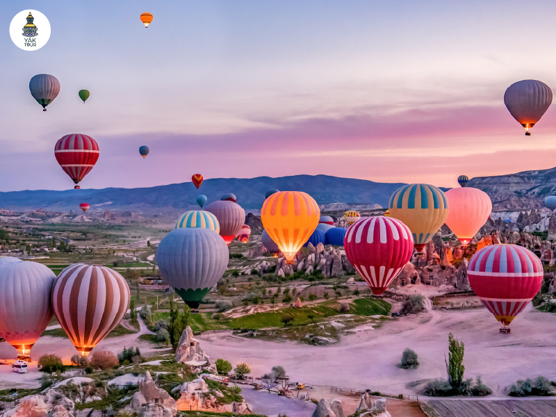 ขึ้นบอลลูนชมวิวพระอาทิตย์ขึ้นเหนือ Cappadocia