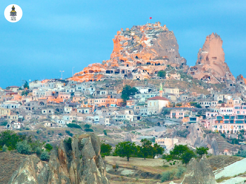 ปราสาทอูชิซาร์ จุดชมวิวมุมสูงของ Cappadocia