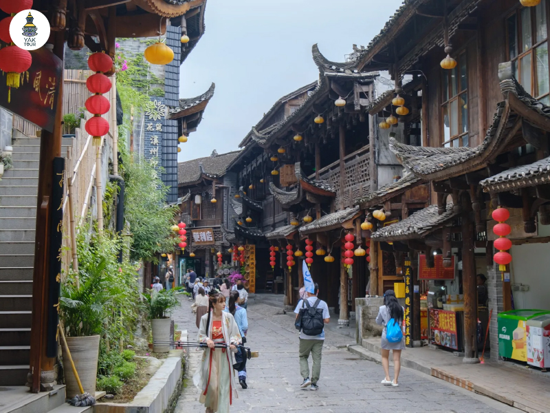 ถนนคนเดิน Wuli Slate Street แหล่งช้อปของฝากในฟูหรงเจิ้น
