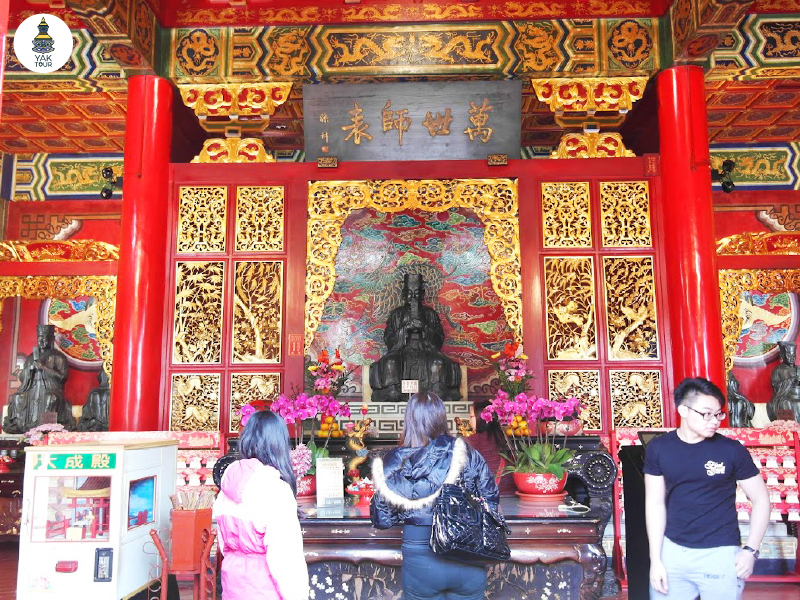 วัดเหวินหวู่-wenwu-temple