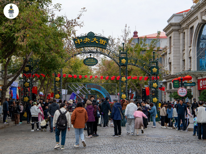 ถนนจงหยาง ฮาร์บิน ถนนคนเดินเก่าแก่ที่มีสถาปัตยกรรมยุโรปและร้านค้าหลากหลาย