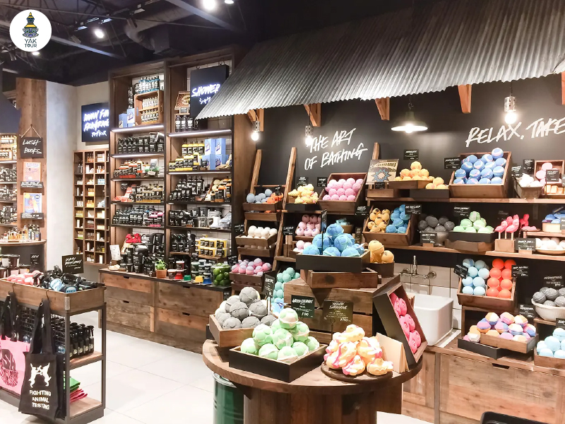 ร้านเครื่องสำอางแฮนด์เมด LUSH สาขาชินไซบาชิ