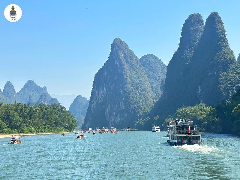 ล่องเรือแม่น้ำหลีเจียงในกุ้ยหลินฤดูร้อน