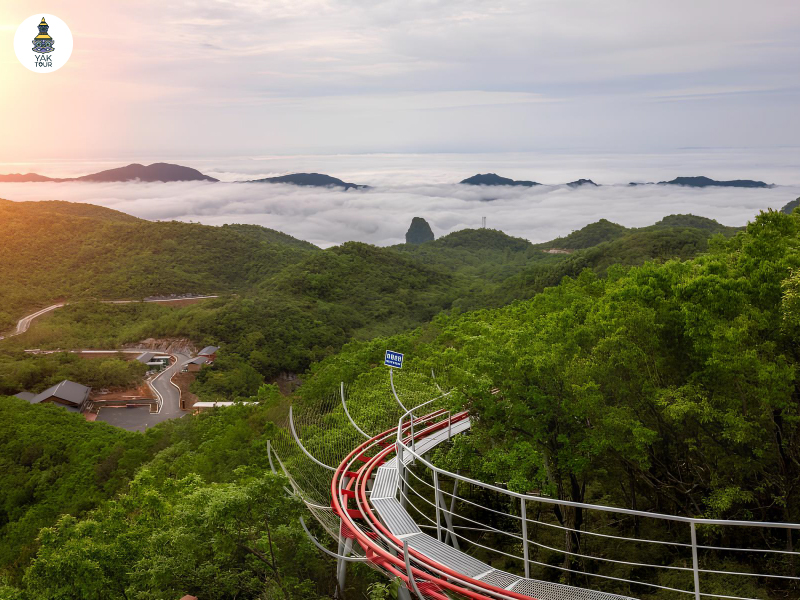 รถรางชมวิวบนภูเขาเจ็ดดาว ที่เที่ยวจีนสุดมันส์แห่งจางเจียเจี้ย