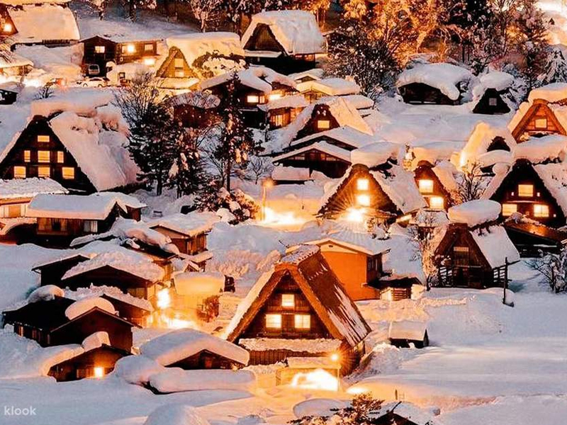 shirakawago-light-up-traditional-houses.jpg